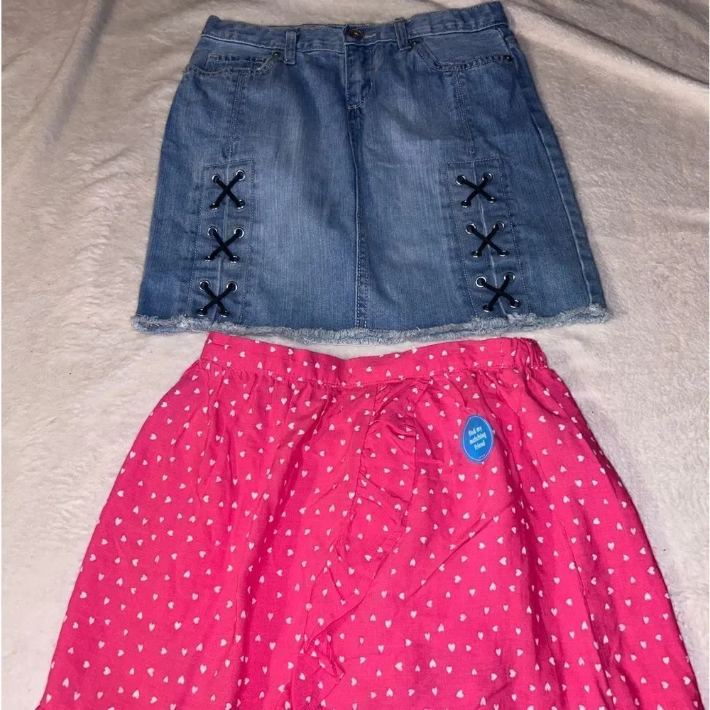 Bundle of 2 girls skirts size 10